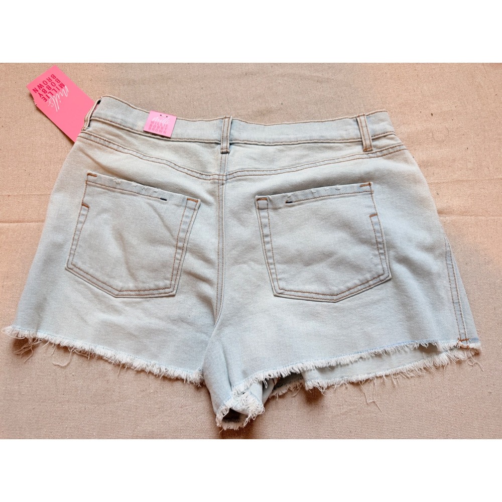 Florence by Mills Millie Bobby Brown Boyfriend Denim Shorts Light Wash Blue 12 - Picture 2 of 3